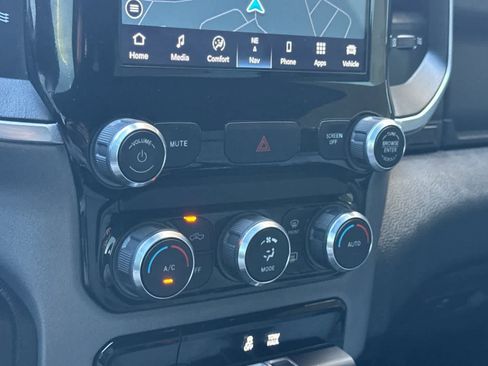 Used 2022 RAM 1500 Big Horn RWD image 22