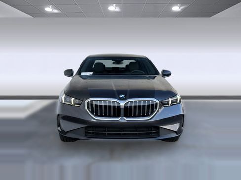 New 2026 BMW 530i w/ Executive Package image 6