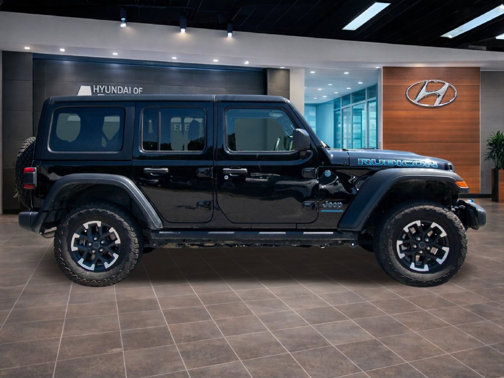 Used 2024 Jeep Wrangler Unlimited Rubicon 4xe AWD/4WD image 17