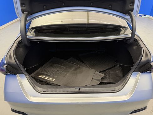 Used 2019 Toyota Avalon XSE w/ All Weather Liner Package FWD image 28