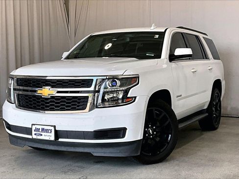 Used 2016 Chevrolet Tahoe LT image 2
