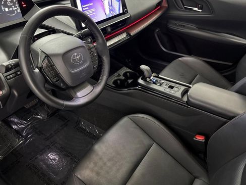 Used 2023 Toyota Prius Prime Premium image 4