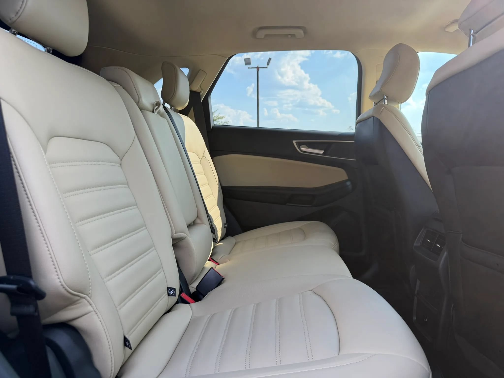 Used 2021 Ford Edge SEL FWD image 30