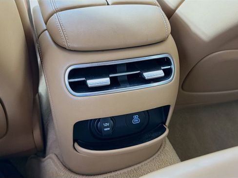 Used 2023 Genesis G90 3.5T image 29