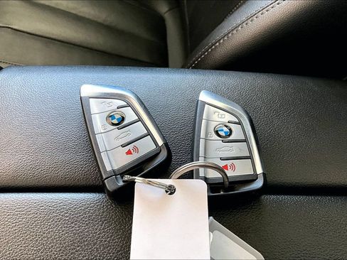 Used 2021 BMW X5 xDrive40i w/ M Sport Package AWD/4WD image 35