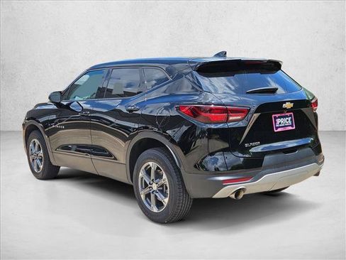 Used 2025 Chevrolet Blazer LT FWD image 8