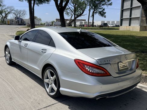 Used 2012 Mercedes-Benz CLS 550 w/ Premium I Pkg image 7