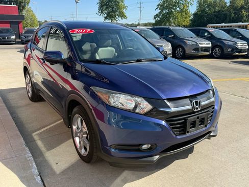 Used 2017 Honda HR-V EX-L image 2