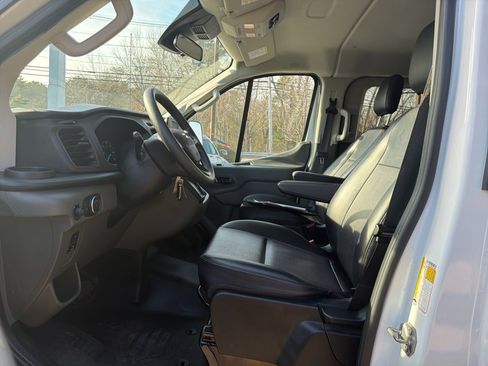 Used 2023 Ford Transit 350 XL image 8