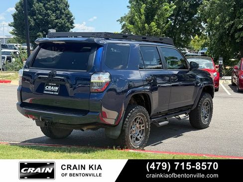 Used 2020 Toyota 4Runner Venture w/ Moonroof Package AWD/4WD image 7