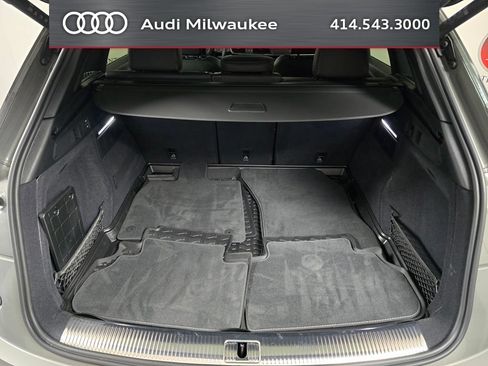 Used 2023 Audi SQ5 Premium Plus w/ Premium Plus Package AWD/4WD image 11