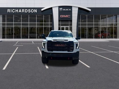 Used 2025 GMC Sierra 2500 AT4X w/ Snow Plow Prep/Camper Package AWD/4WD image 9