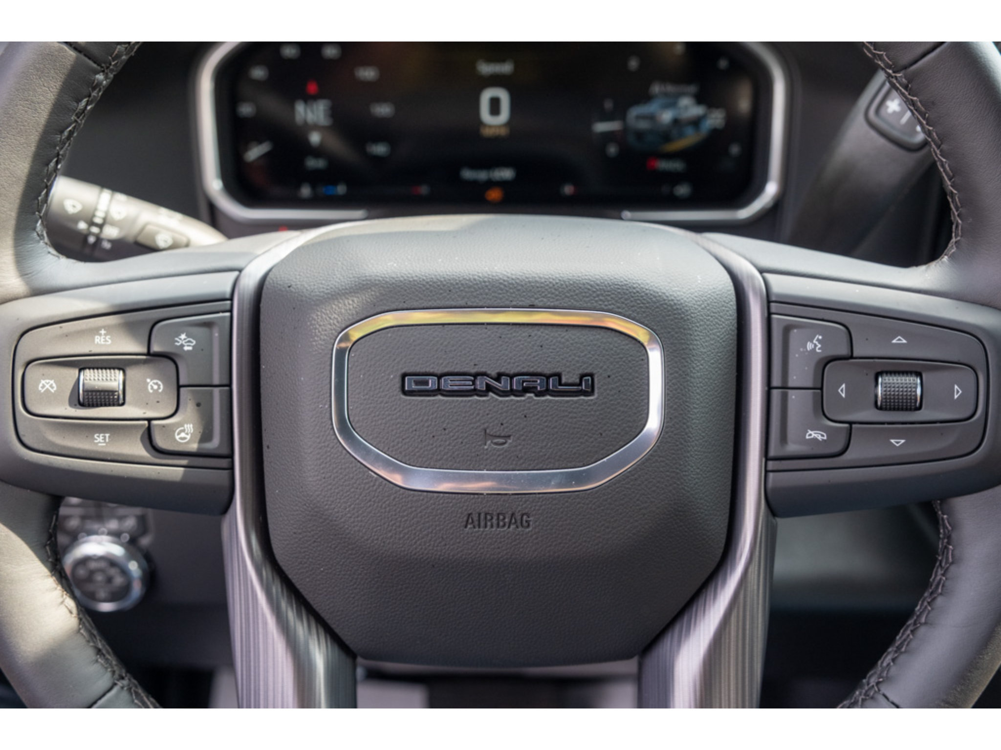 New 2026 GMC Sierra 2500 Denali Ultimate w/ LPO, Black Badging Package AWD/4WD image 18
