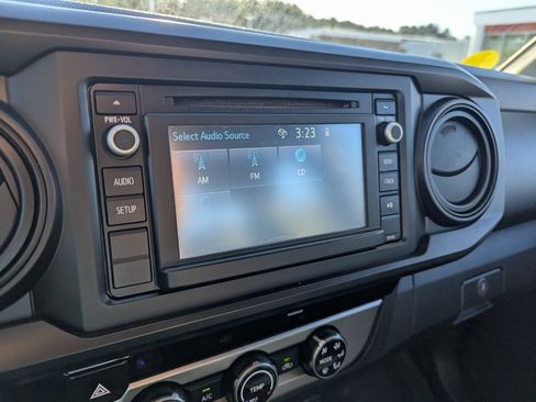 Used 2017 Toyota Tacoma SR image 16