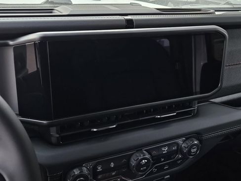 New 2026 Jeep Wrangler Unlimited Rubicon image 18