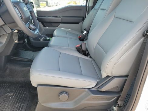 New 2026 Ford F250 XL w/ XL Chrome Package image 6