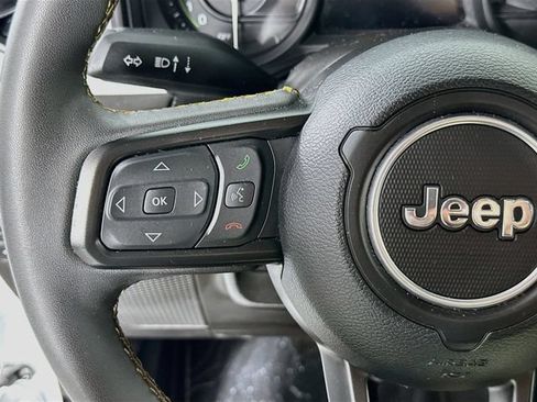 Used 2024 Jeep Wrangler Unlimited AWD/4WD image 21