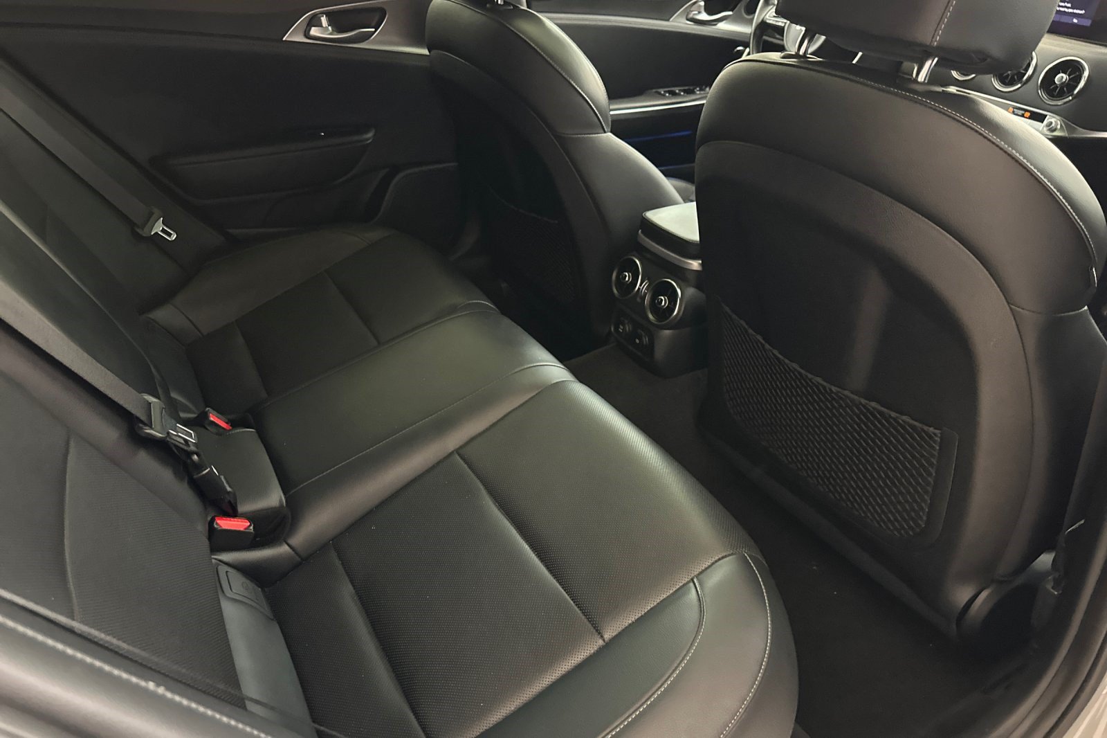 Used 2022 Kia Stinger GT1 RWD image 33