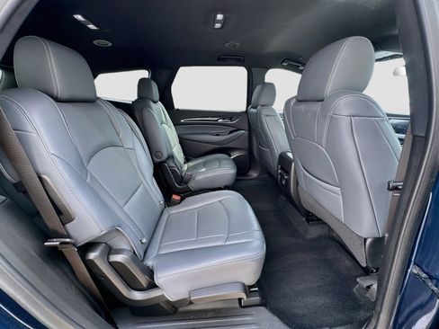 Used 2023 Buick Enclave Essence AWD/4WD image 29
