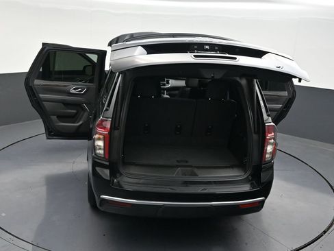 Used 2022 Chevrolet Tahoe LT w/ Luxury Package RWD image 35
