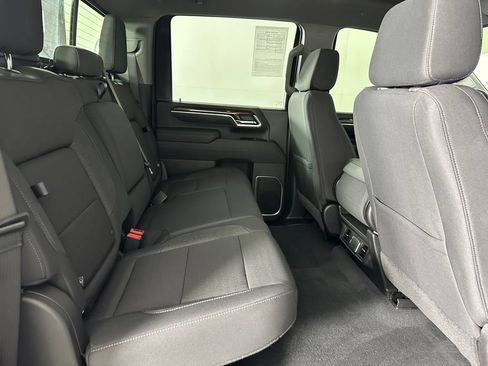 Used 2025 GMC Sierra 2500 SLE AWD/4WD image 31