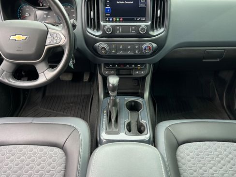 Used 2022 Chevrolet Colorado Z71 w/ Z71 Midnight Edition image 12