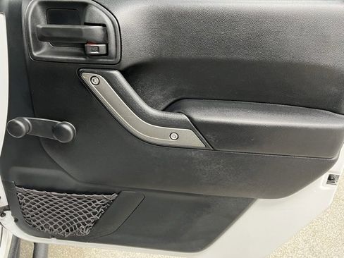 Used 2016 Jeep Wrangler Unlimited Sport w/ Connectivity Group image 55