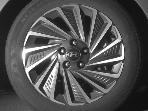 Used 2025 Hyundai Sonata SEL FWD image 33