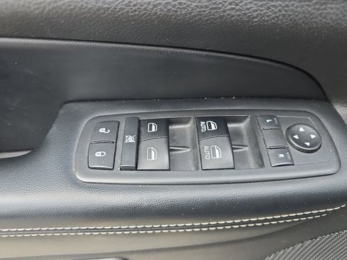 Used 2017 Jeep Grand Cherokee Limited w/ Luxury Group II AWD/4WD image 20