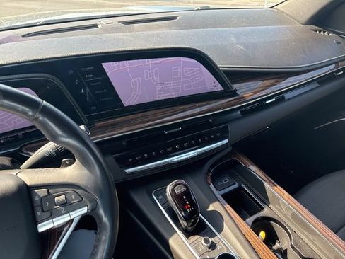 Used 2023 Cadillac Escalade Premium Luxury w/ Performance Package image 10