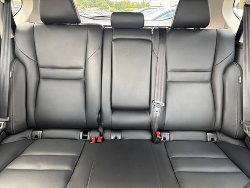 Used 2026 Nissan Rogue SL FWD image 40
