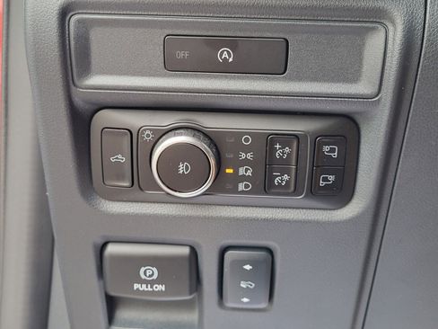 Certified 2025 Ford F150 Platinum w/ Equipment Group 702A High image 21