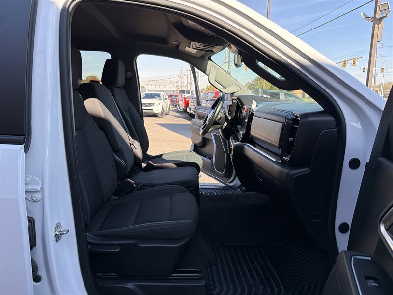 Used 2025 Chevrolet Silverado 3500 LT w/ Safety Package AWD/4WD image 25
