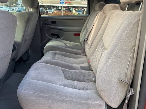 Used 2005 Chevrolet Avalanche LS w/ Sun And Sound Package image 16