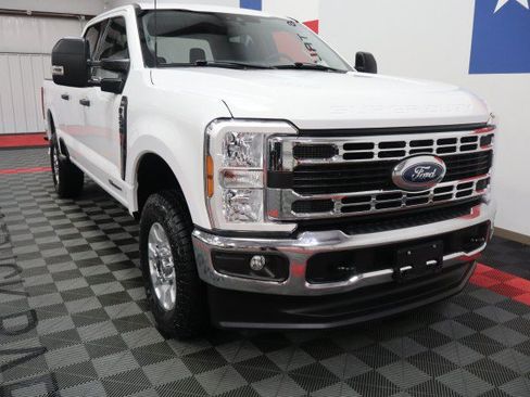 Used 2024 Ford F250 XLT w/ FX4 Off-Road Package AWD/4WD image 22