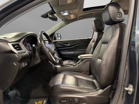 Used 2019 GMC Acadia SLT w/ LPO, Floor Liner Package AWD/4WD image 18