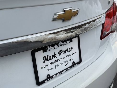 Used 2016 Chevrolet Cruze LT image 11