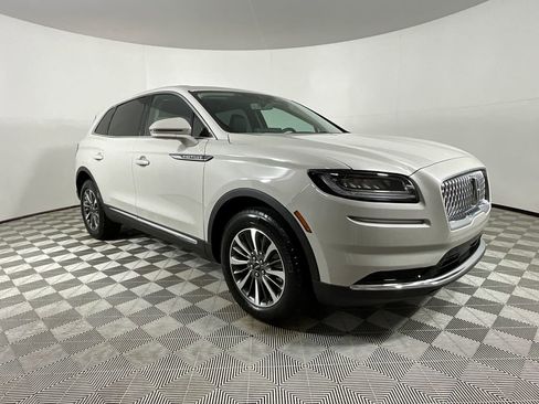 Used 2023 Lincoln Nautilus FWD image 6