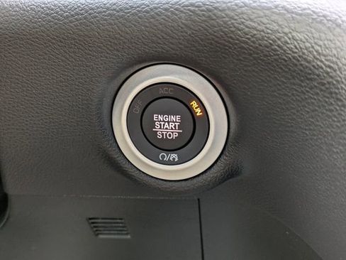 New 2026 Chrysler Voyager LX image 28