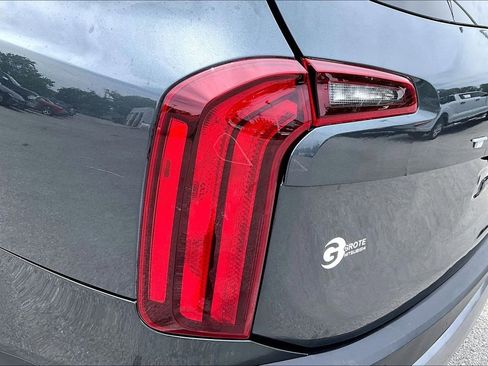 Used 2022 Kia Telluride S AWD/4WD image 32