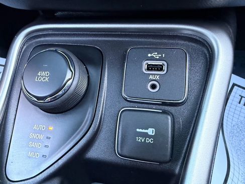 Used 2020 Jeep Compass High Altitude image 24
