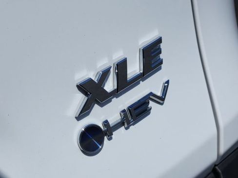 Certified 2025 Toyota RAV4 XLE AWD/4WD image 9