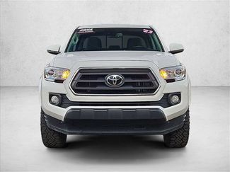 Used 2023 Toyota Tacoma SR5 AWD/4WD video 2