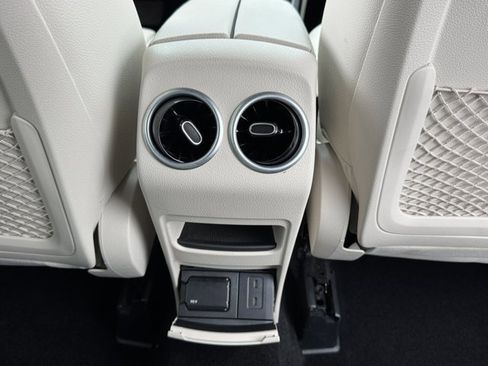 Used 2021 Mercedes-Benz GLB 250 image 9