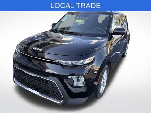 Used 2022 Kia Soul S image 3