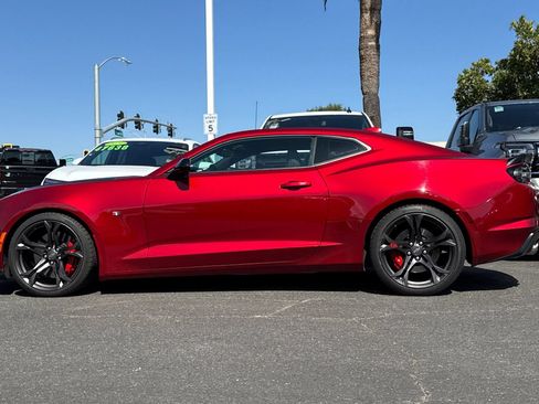 Used 2022 Chevrolet Camaro SS RWD image 8