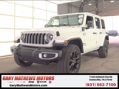 Used 2025 Jeep Wrangler Unlimited Sahara w/ Safety Group AWD/4WD image 1