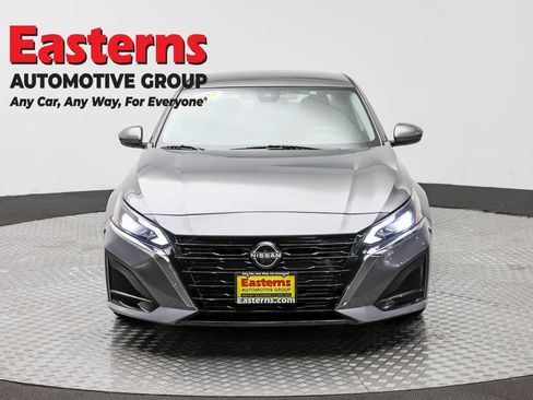 Used 2023 Nissan Altima 2.5 S FWD image 2