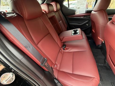 Used 2025 MAZDA MAZDA3 2.5 S Hatchback w/ Premium Pkg image 17