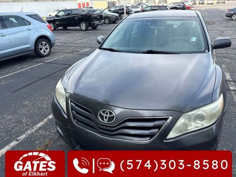Used 2011 Toyota Camry LE w/ LE Extra-Value Pkg FWD image 4